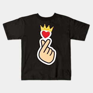 qoh,queens of heart,wow,queens love Kids T-Shirt